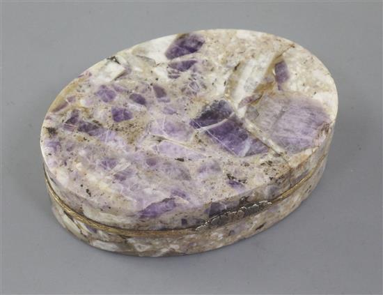 A late 18th/early 19th century amethyst quartz snuff box 3.25in.